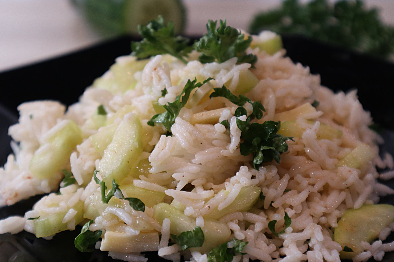 Reissalat mit Gurke, Zucchini und Butterkäse - Histaminhexe