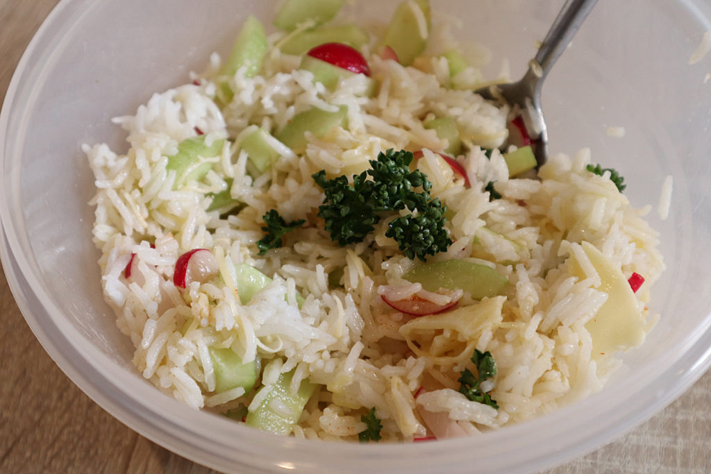 Lauwarmer Reissalat mit Gurke und Radieschen - Histaminhexe
