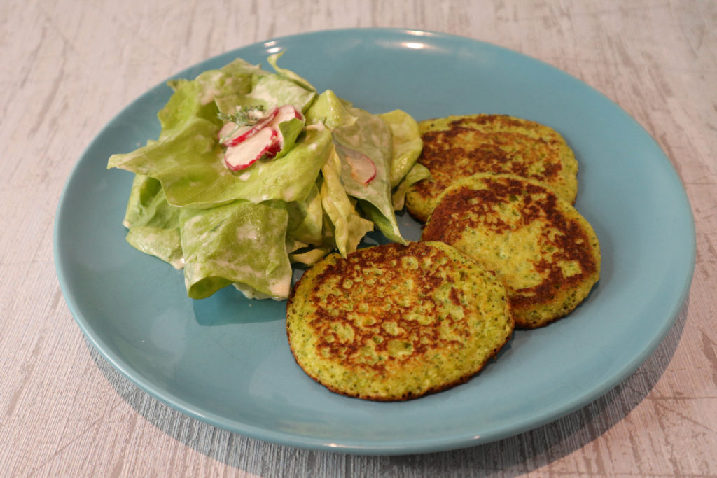 Glutenfreie Brokkoli-Pancakes schmecken total lecker und sind recht schnell gemacht. Zudem sind sie histamin- und fructosearm und laktosefrei.