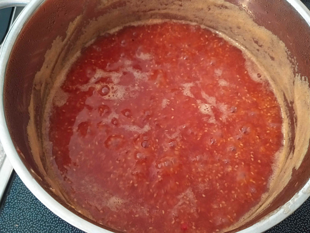 Jetzt ist Obstzeit! Probiert doch mal meine leckere Himbeer-Erdbeer-Marmelade, die ich fructosearm zubereitet habe. Auch histaminarm möglich.