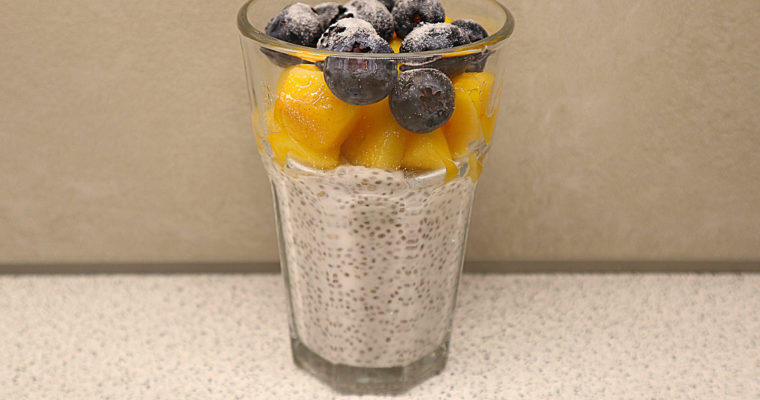 Chia-Pudding mit Obst